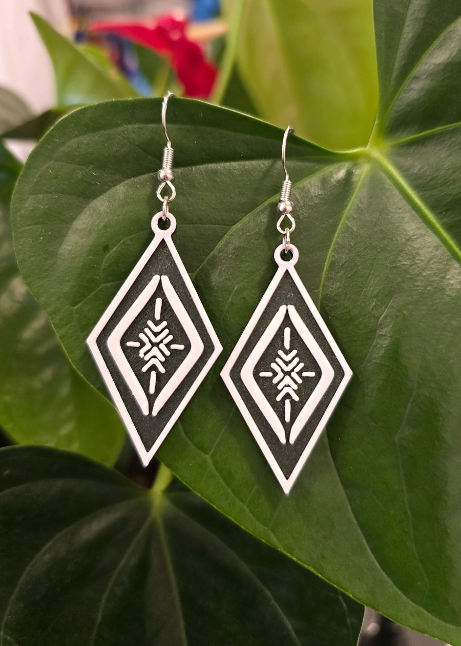 NZ Handcrafted Acrylic Earing - Diamond Drops