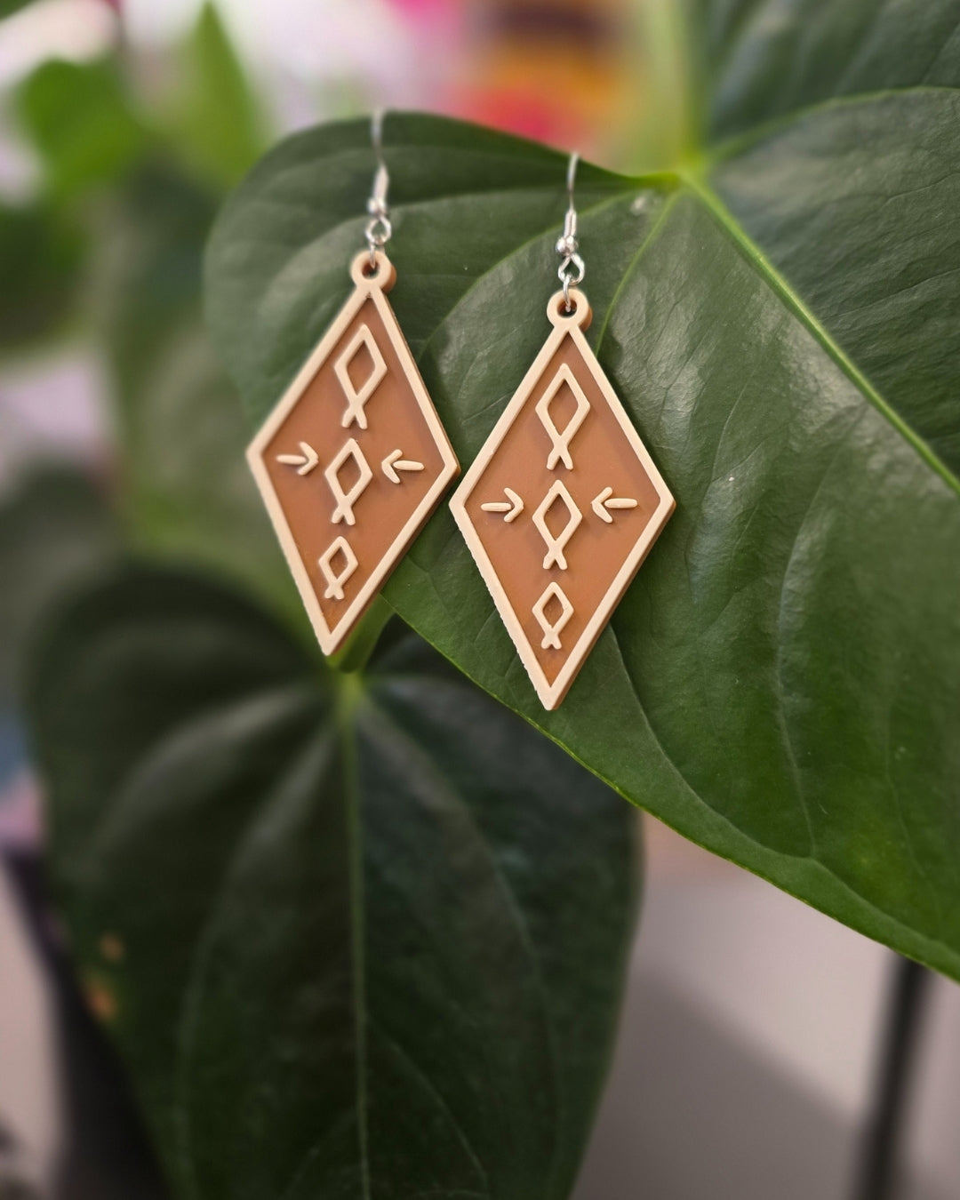 NZ Handcrafted Acrylic Earing - Diamond Drops