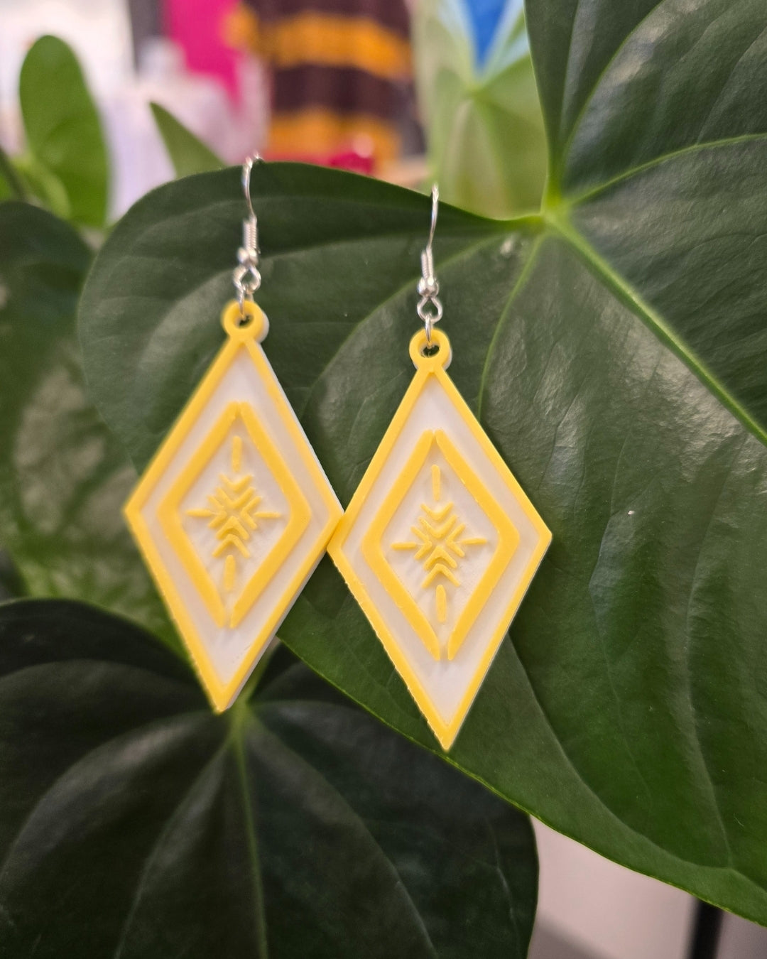 NZ Handcrafted Acrylic Earing - Diamond Drops